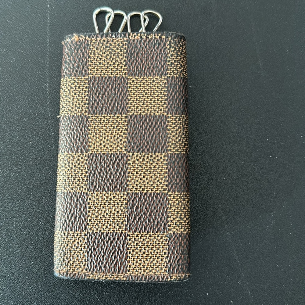 LV key holder, four key hooks - Picture 6 of 6